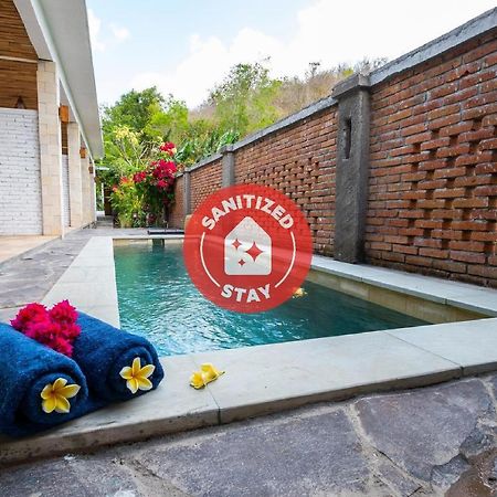 Oyo 1493 Surya Villa Selong Belanak Zewnętrze zdjęcie