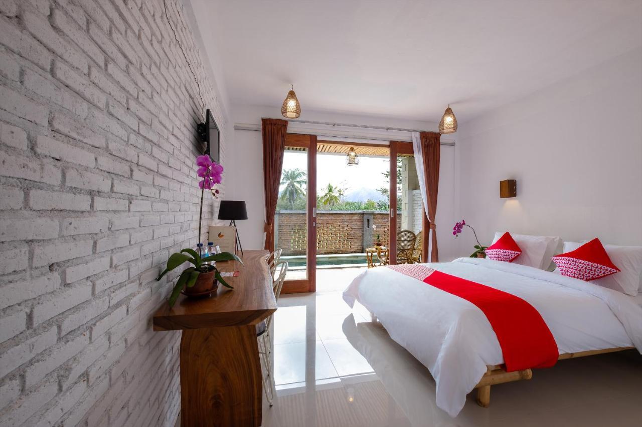Oyo 1493 Surya Villa Selong Belanak Zewnętrze zdjęcie