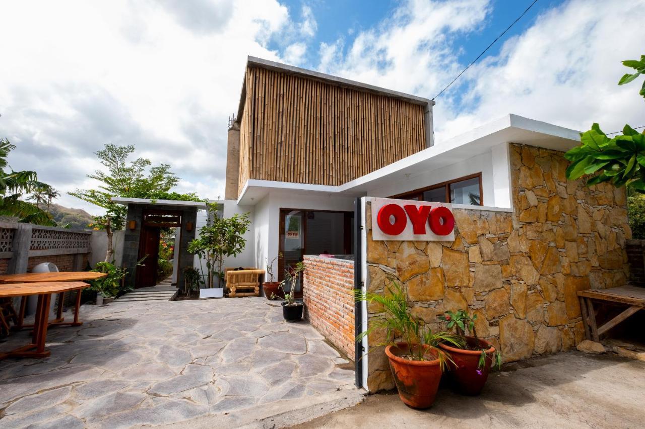 Oyo 1493 Surya Villa Selong Belanak Zewnętrze zdjęcie