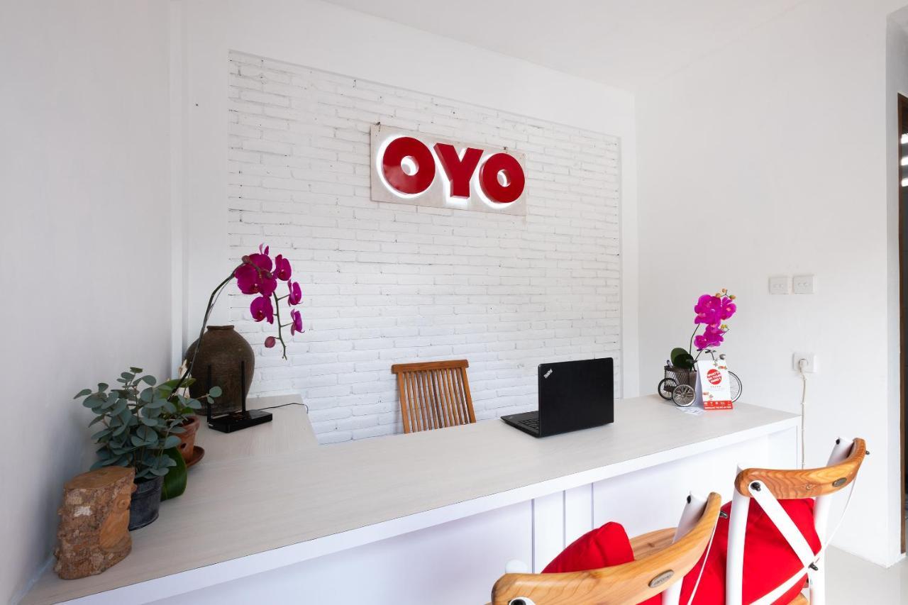 Oyo 1493 Surya Villa Selong Belanak Zewnętrze zdjęcie