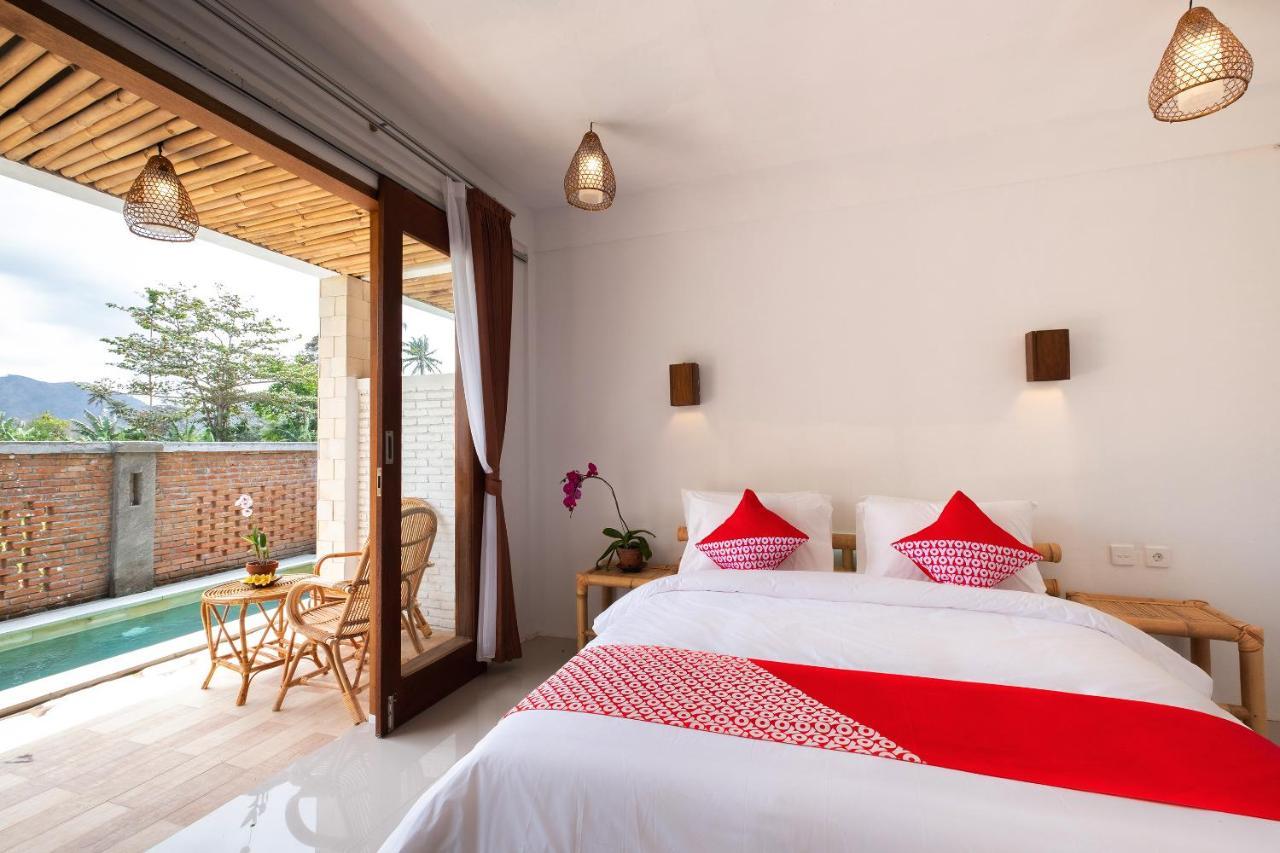 Oyo 1493 Surya Villa Selong Belanak Zewnętrze zdjęcie
