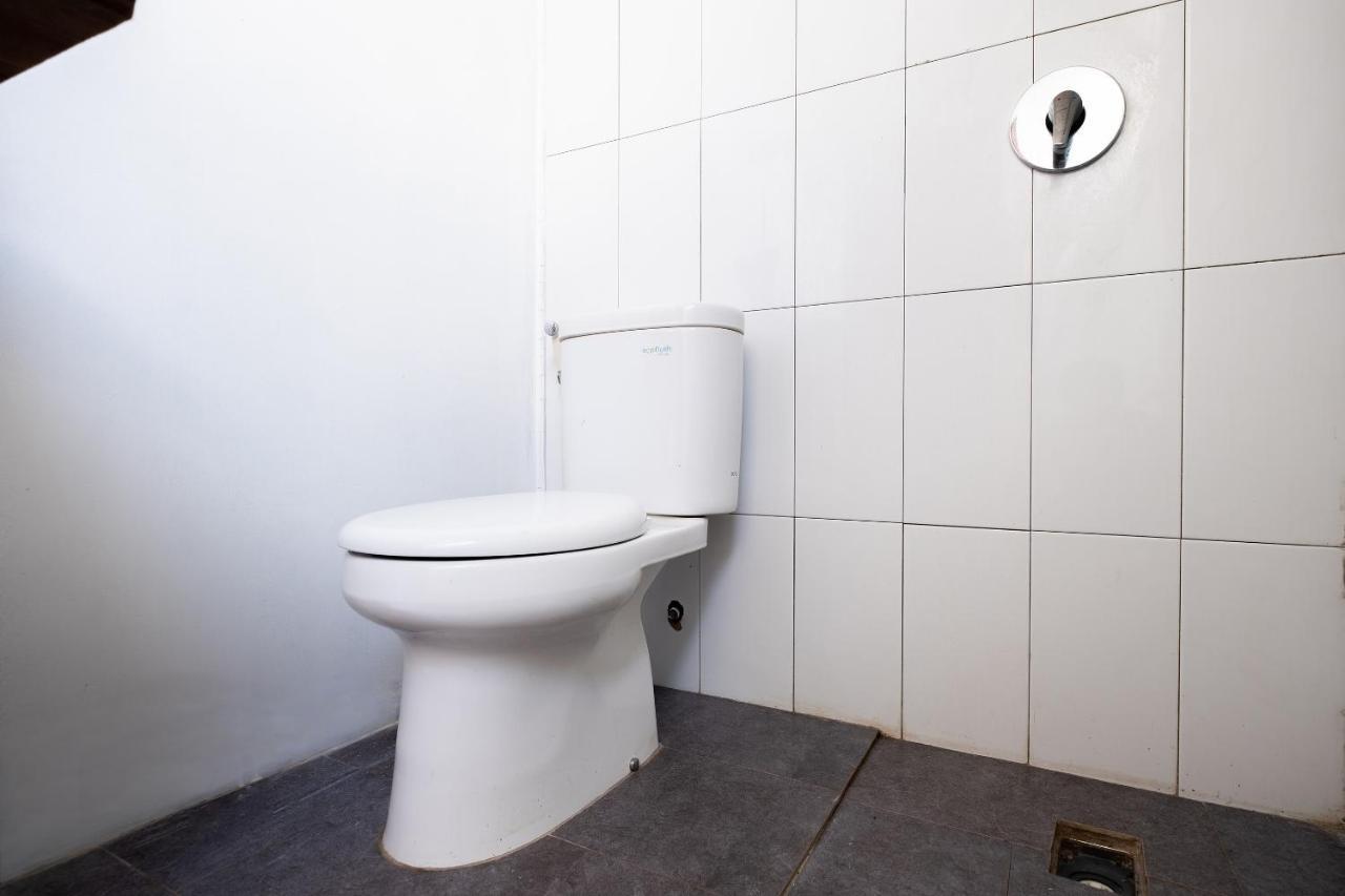Oyo 1493 Surya Villa Selong Belanak Zewnętrze zdjęcie